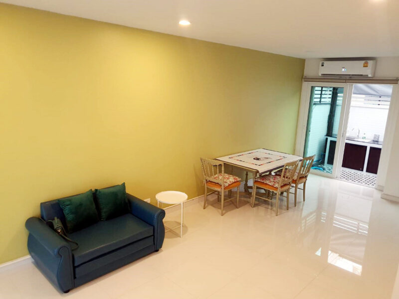 ให้เช่า (Bless Town หนามแดง) ทาวน์โฮม3ชั้น (ราคาพิเศษ!!! + แอร์ 3ตัว) สไตล์ Modern Loft